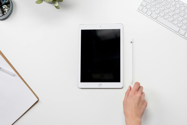 ?AI未來趨勢：技術(shù)突破、應(yīng)用拓展與社會影響深化?